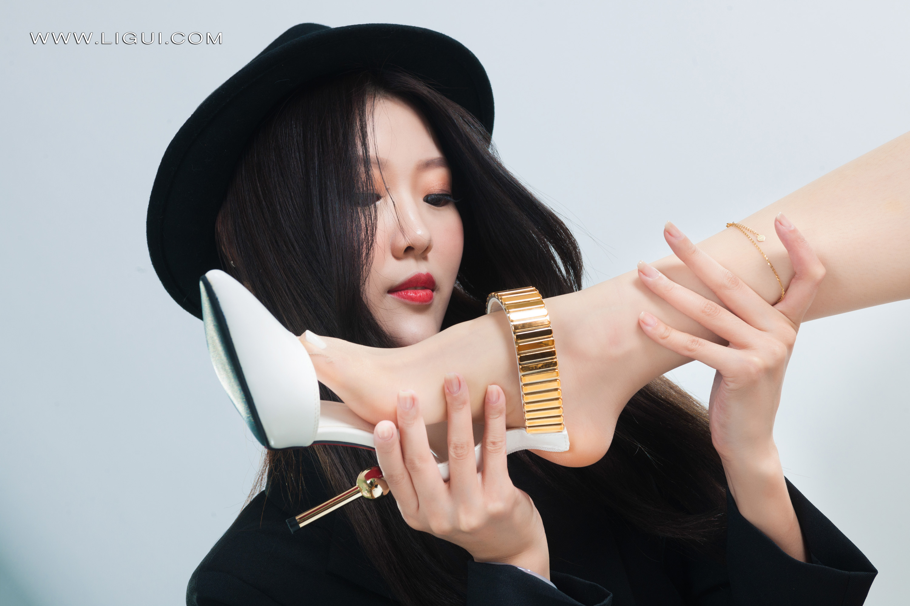 Ligui丽柜 2022.02.11 《双生花-情人之吻》甜甜&钟情